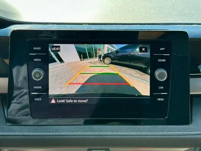 2026 Volkswagen Taos SE Black