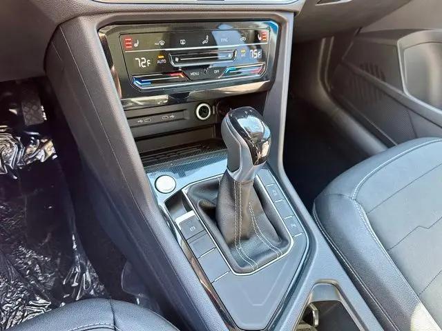 2026 Volkswagen Taos SE Black
