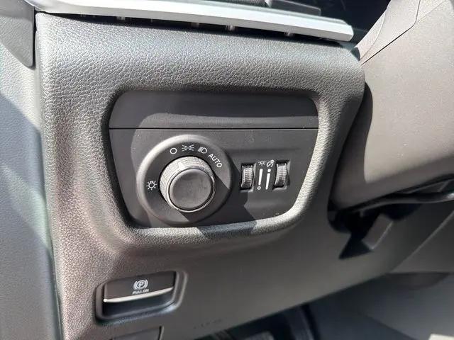 2026 Jeep Grand Cherokee L Altitude 4x4