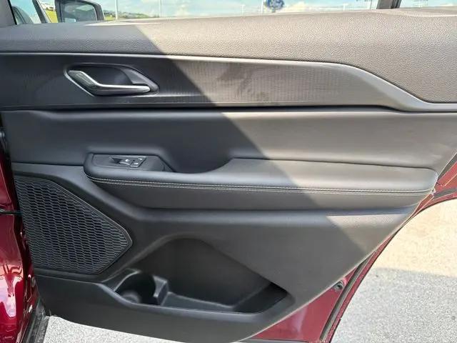 2026 Jeep Grand Cherokee L Altitude 4x4