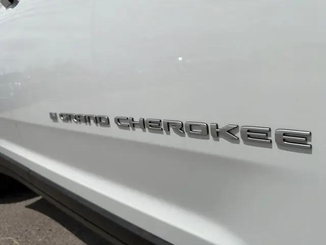 2026 Jeep Grand Cherokee L Laredo 4x4