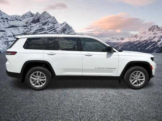 2026 Jeep Grand Cherokee L Laredo 4x4