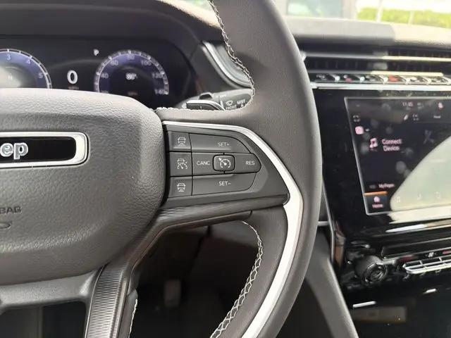 2026 Jeep Grand Cherokee L Laredo 4x4