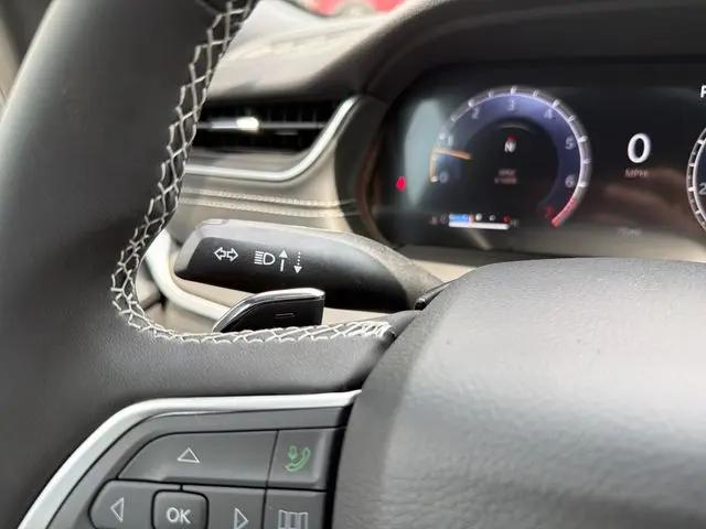 2026 Jeep Grand Cherokee L Laredo 4x4