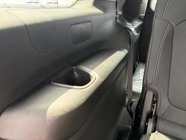 2026 Jeep Grand Cherokee L Laredo 4x4