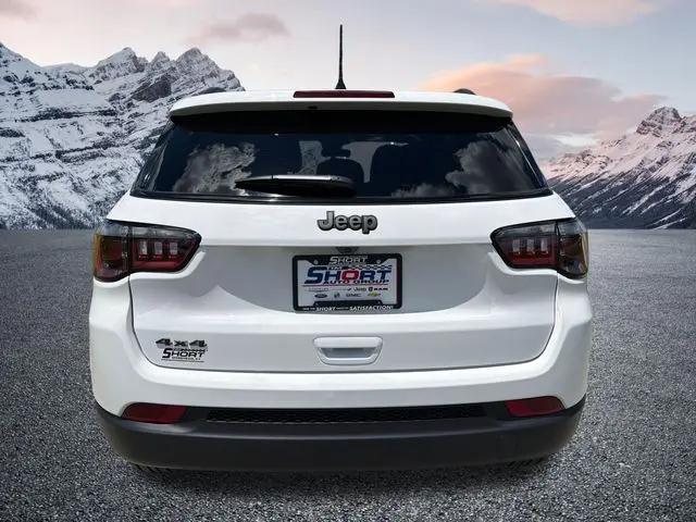 2026 Jeep Compass Latitude Altitude