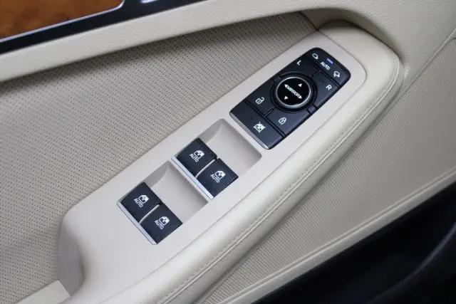 2015 Hyundai Genesis 3.8
