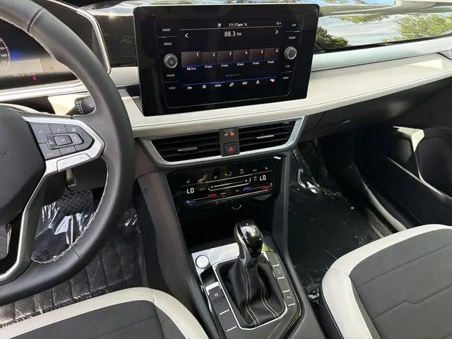 2026 Volkswagen Taos SE