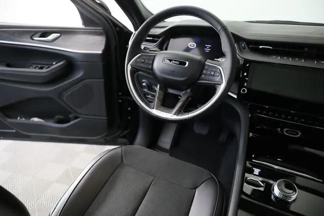2026 Jeep Grand Cherokee L Altitude 4x4