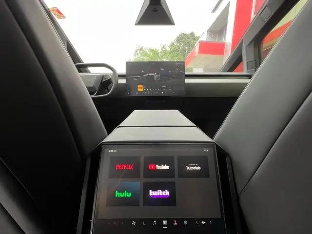 2024 Tesla Cybertruck Cyberbeast