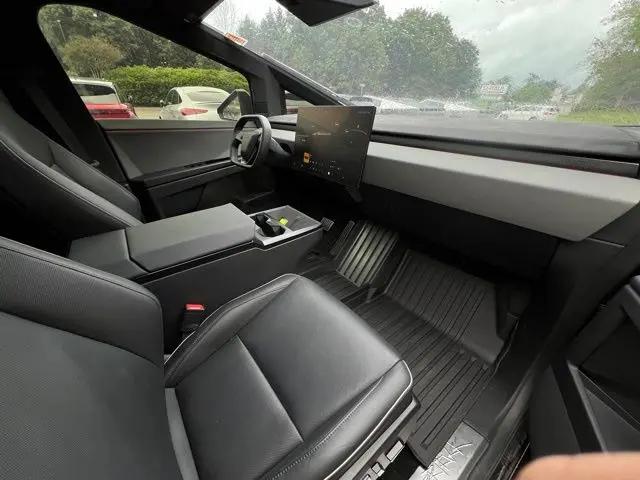 2024 Tesla Cybertruck Cyberbeast