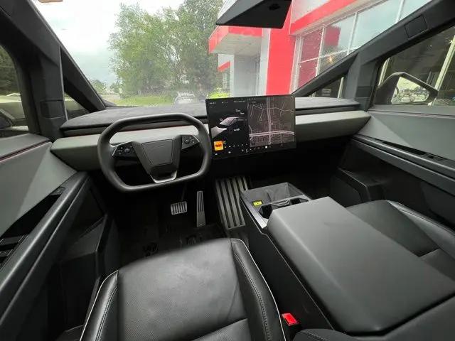 2024 Tesla Cybertruck Cyberbeast