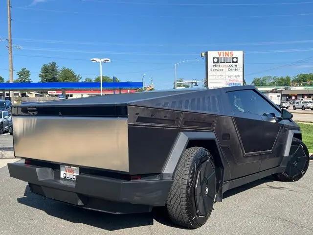 2024 Tesla Cybertruck Cyberbeast