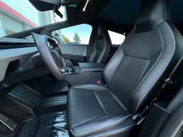2024 Tesla Cybertruck Cyberbeast