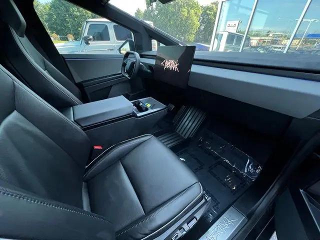 2024 Tesla Cybertruck Cyberbeast