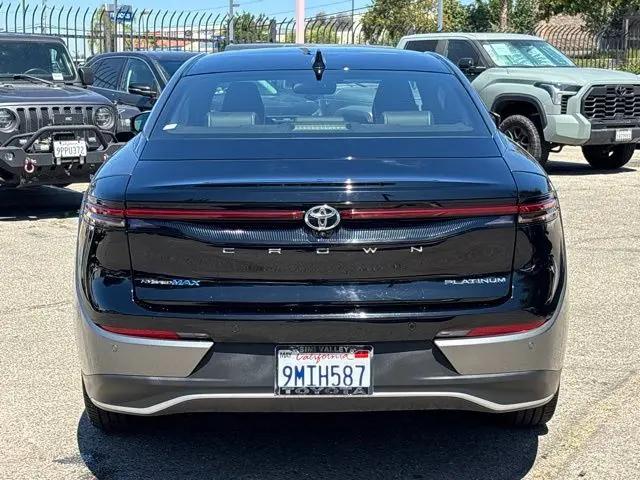 2024 Toyota Crown Platinum
