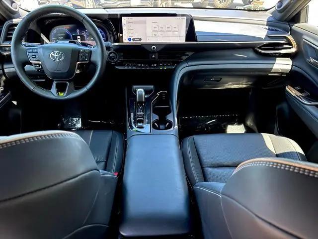 2024 Toyota Crown Platinum