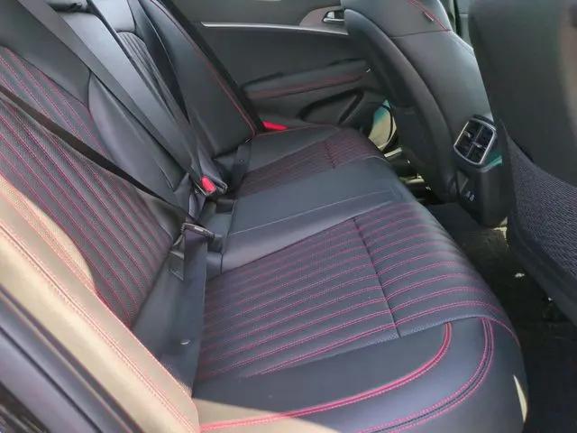 2025 Genesis G70 3.3T RWD Sport Advanced