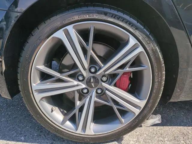 2025 Genesis G70 3.3T RWD Sport Advanced