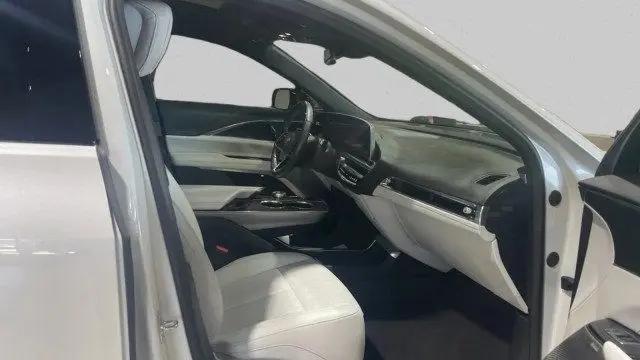 2024 Cadillac iQ Luxury w/1SD
