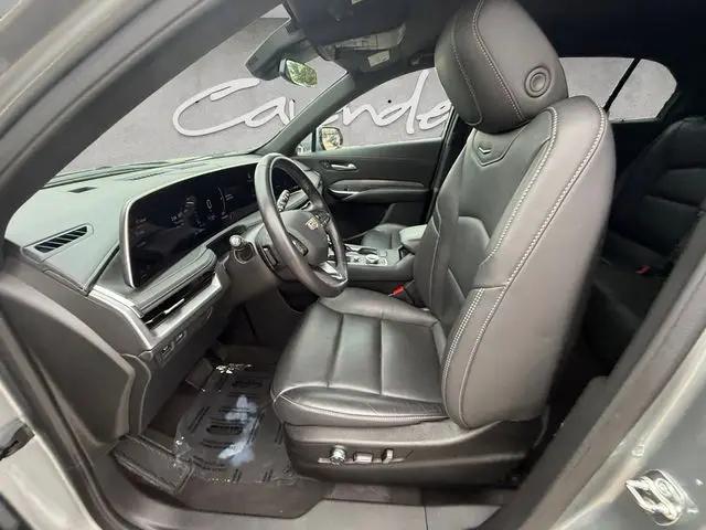 2025 Cadillac XT4 FWD Premium Luxury