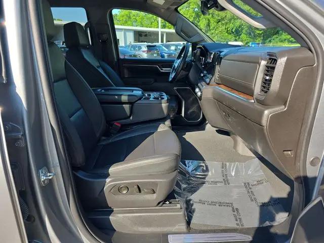2025 GMC Sierra 1500 4WD Crew Cab Short Box SLT