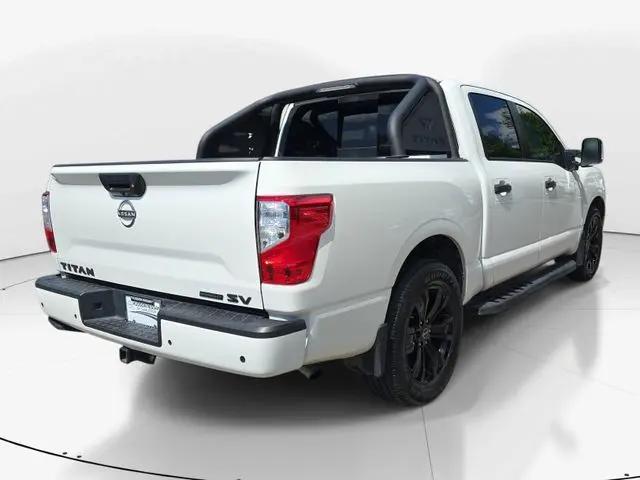 2023 Nissan Titan Crew Cab SV 4x2