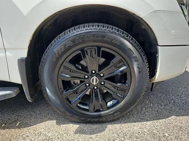 2023 Nissan Titan Crew Cab SV 4x2