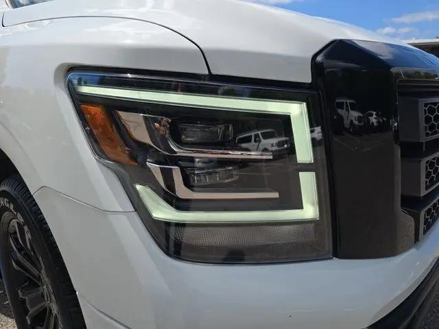 2023 Nissan Titan Crew Cab SV 4x2