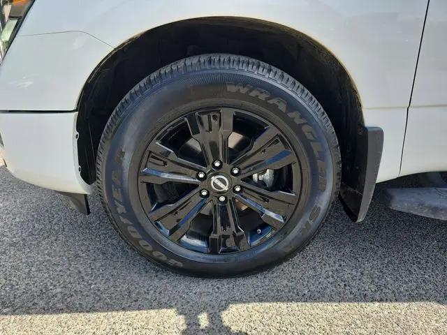 2023 Nissan Titan Crew Cab SV 4x2