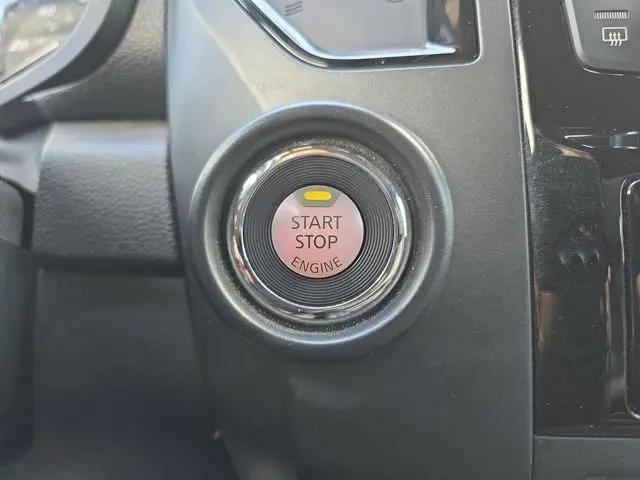 2023 Nissan Titan Crew Cab SV 4x2