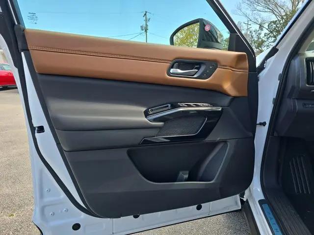 2026 Nissan Pathfinder Platinum