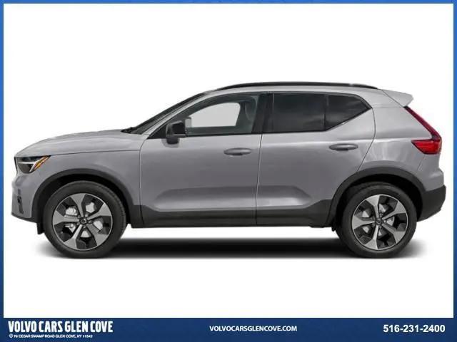 2026 Volvo XC40 Core, B5 AWD Gas (mild hybrid), Dark