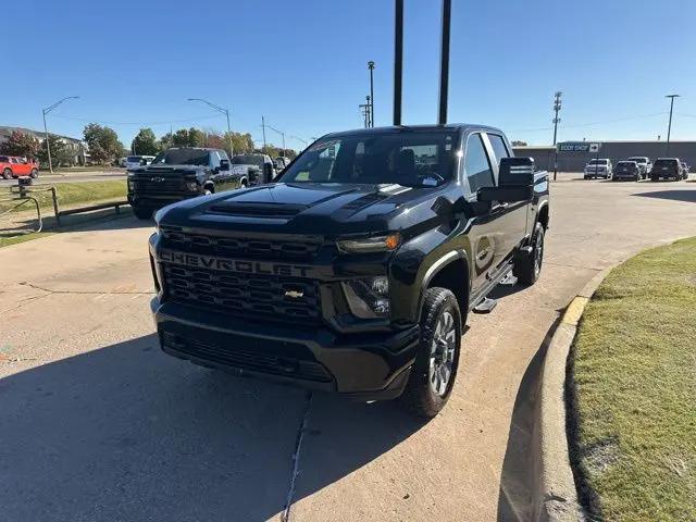 2023 Chevrolet Silverado 2500HD 4WD Crew Cab Standard Bed Custom