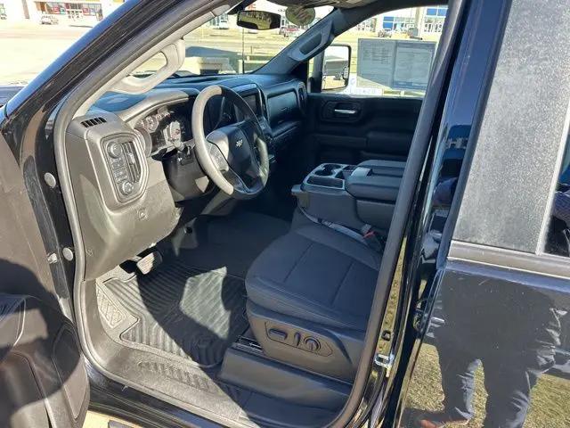 2023 Chevrolet Silverado 2500HD 4WD Crew Cab Standard Bed Custom
