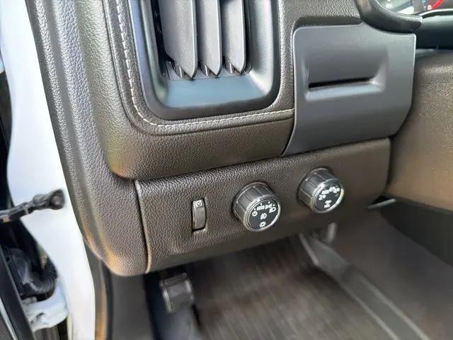 2022 GMC Canyon 4WD Crew Cab Short Box Elevation