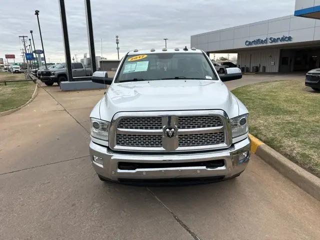 2017 Ram 3500 Laramie Crew Cab 4x2 8' Box