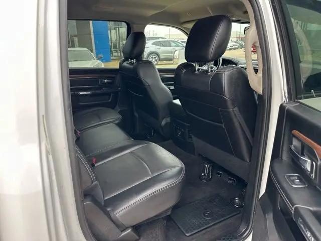 2017 Ram 3500 Laramie Crew Cab 4x2 8' Box