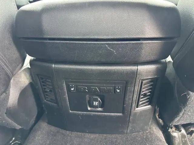 2017 Ram 3500 Laramie Crew Cab 4x2 8' Box