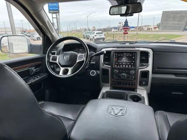2017 Ram 3500 Laramie Crew Cab 4x2 8' Box