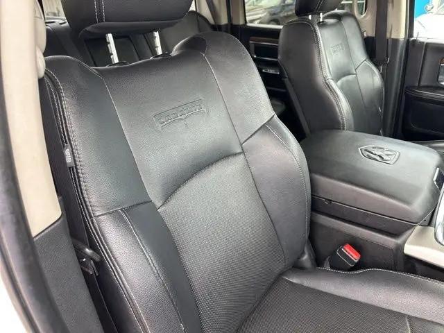 2017 Ram 3500 Laramie Crew Cab 4x2 8' Box
