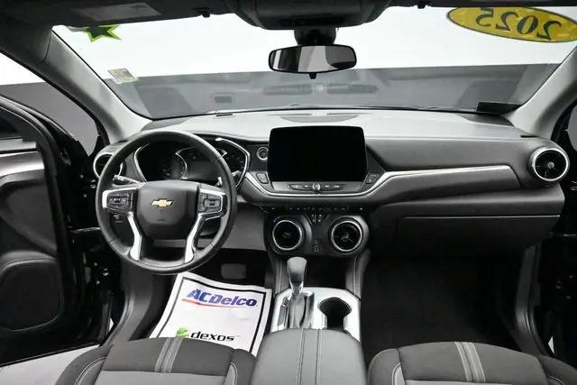 2025 Chevrolet Blazer AWD 2LT