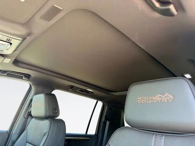 2026 Chevrolet Suburban High Country, 4WD