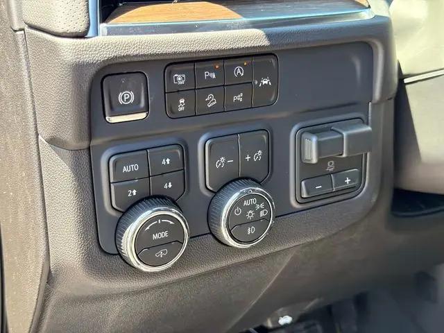 2026 Chevrolet Suburban High Country, 4WD