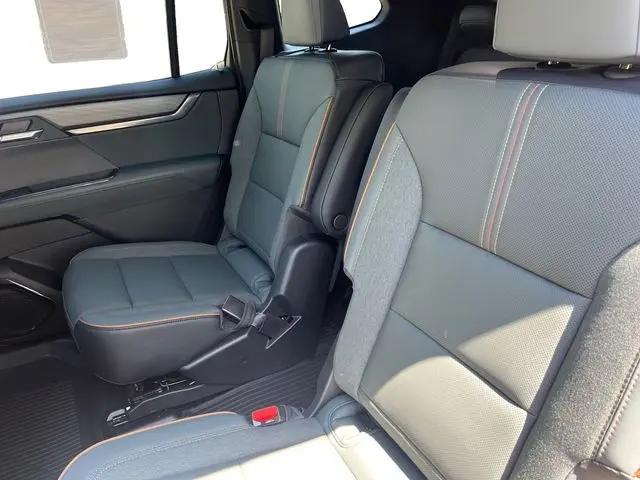 2026 GMC Acadia AT4 AWD