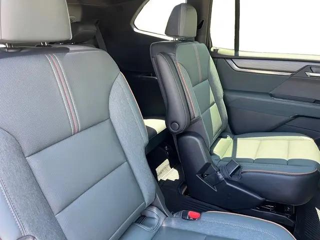 2026 GMC Acadia AT4 AWD