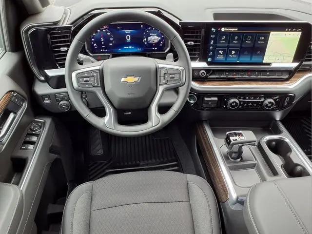 2026 Chevrolet Silverado 1500 4WD Crew Cab Standard Bed LT