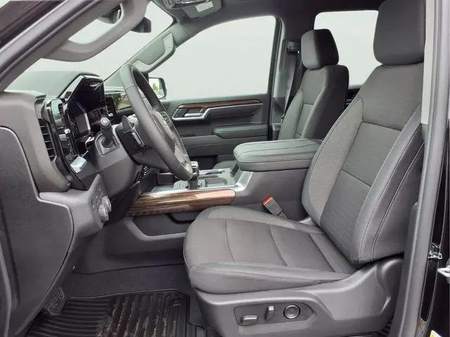 2026 Chevrolet Silverado 1500 4WD Crew Cab Standard Bed LT
