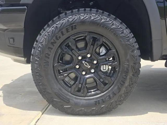2026 Chevrolet Silverado 1500 4WD Crew Cab Short Bed ZR2
