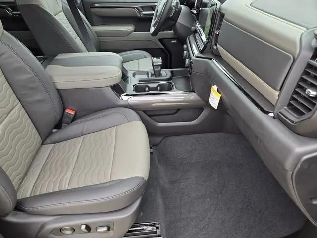 2026 Chevrolet Silverado 1500 4WD Crew Cab Short Bed ZR2